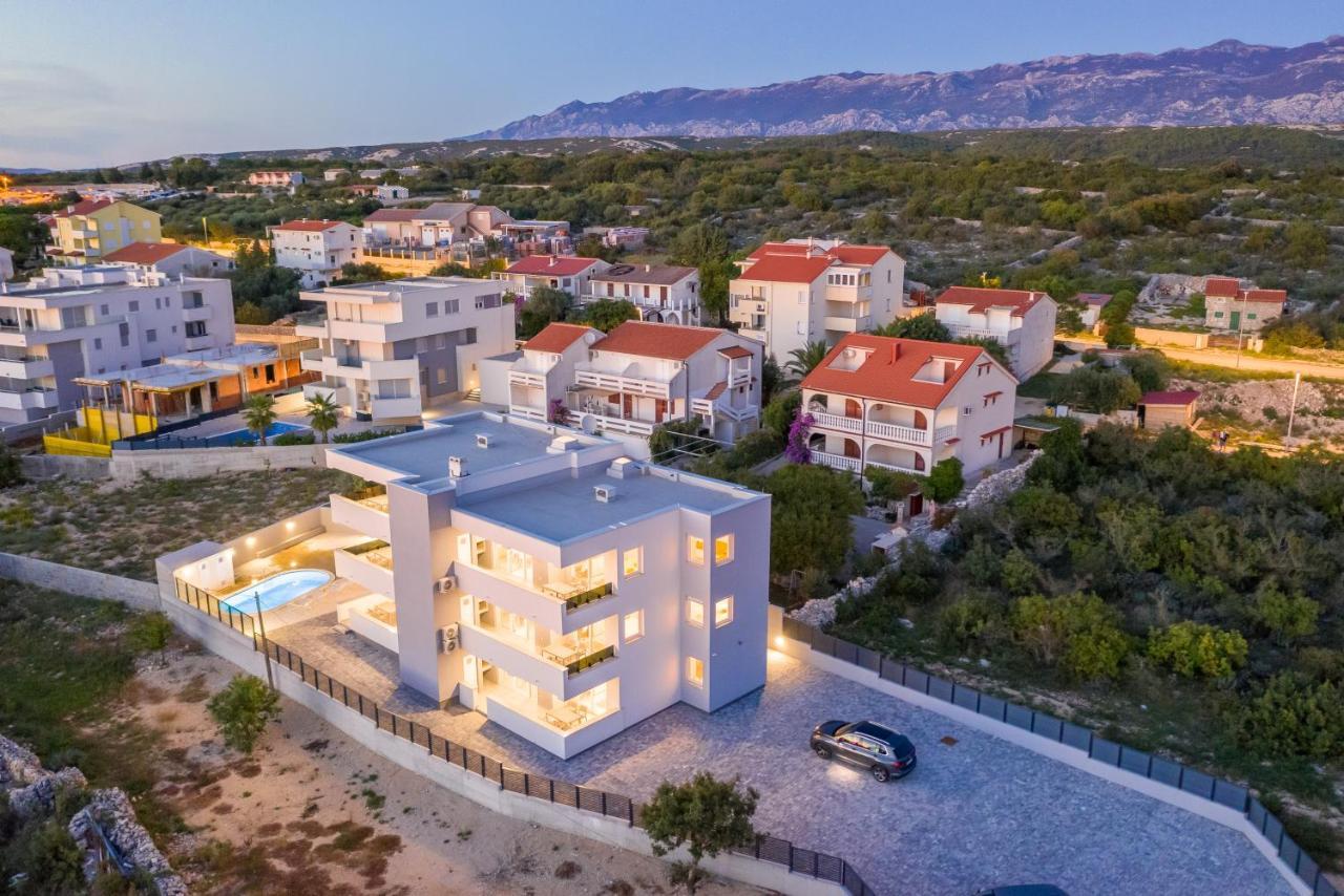 Villa Lena Luxury Apartments Novalja Exteriör bild