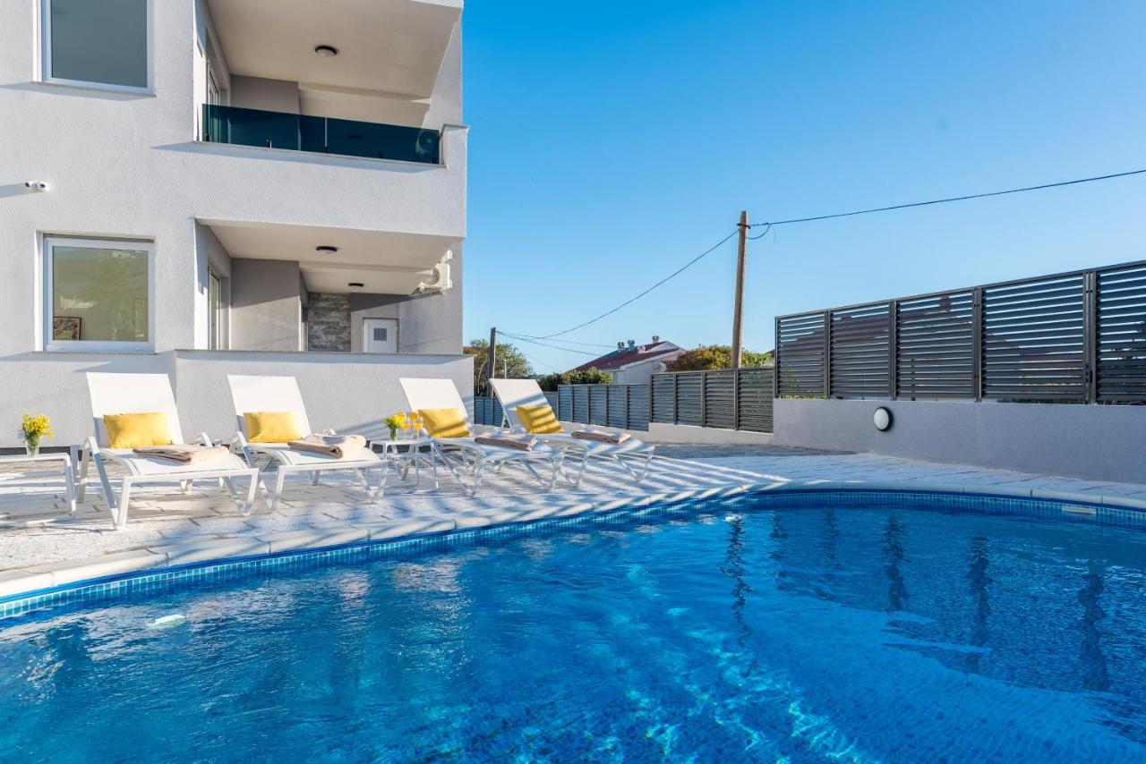 Villa Lena Luxury Apartments Novalja Exteriör bild