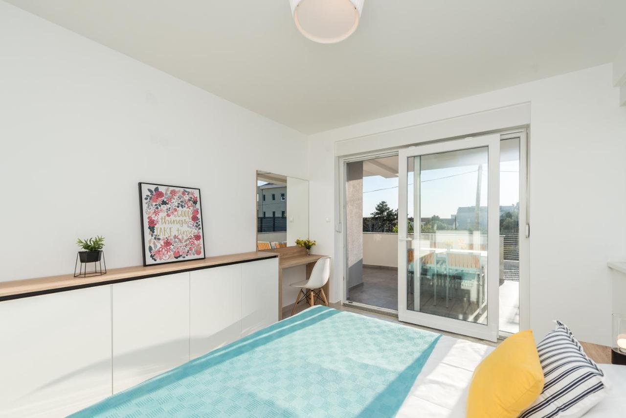 Villa Lena Luxury Apartments Novalja Exteriör bild